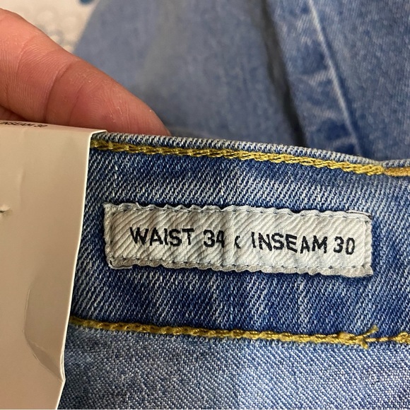 Gold-Wiel Men’s 34/30 Lightwash Button-Fly Skinny Jeans - Picture 5 of 8